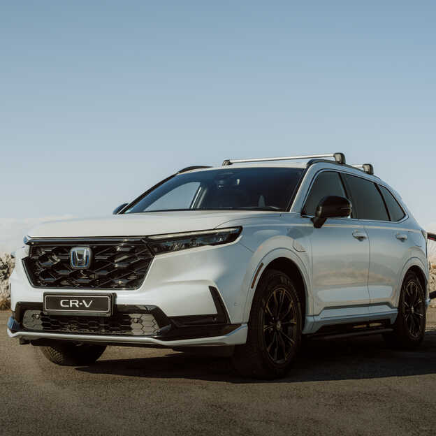 Christian Horner all'interno di un SUV Honda Hybrid