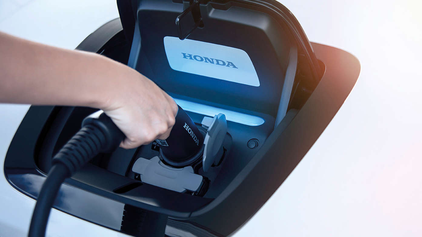 Primo piano del caricabatterie Honda E.
