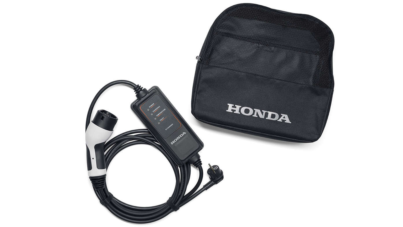 Primo piano del cavo di ricarica modalità 2 dell'Honda E Power Charger.