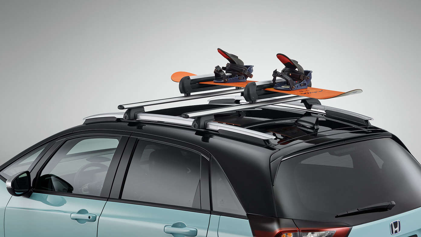 Close up of Honda Jazz Hybrid ski and snowboard attachment