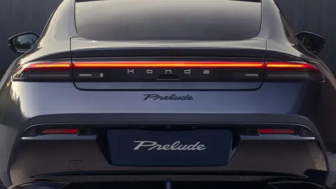 Immagine del cruscotto della Honda Prelude.