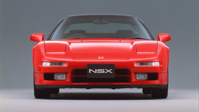 Vista anteriore della Honda NSX, foto in studio.