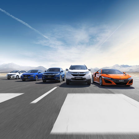 Honda Jazz, Honda Civic, Honda HR-V, Honda CR-V e Honda NSX sul posto.