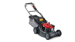 Rasaerba Honda, inquadratura anteriore di tre quarti, rivolto a destra.