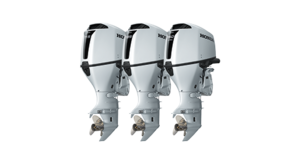 Motori BF115, BF135 e BF150 di fronte da tre quarti.