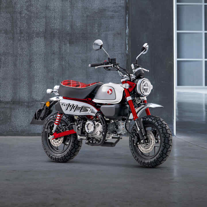 Honda Monkey con sedile a quadri