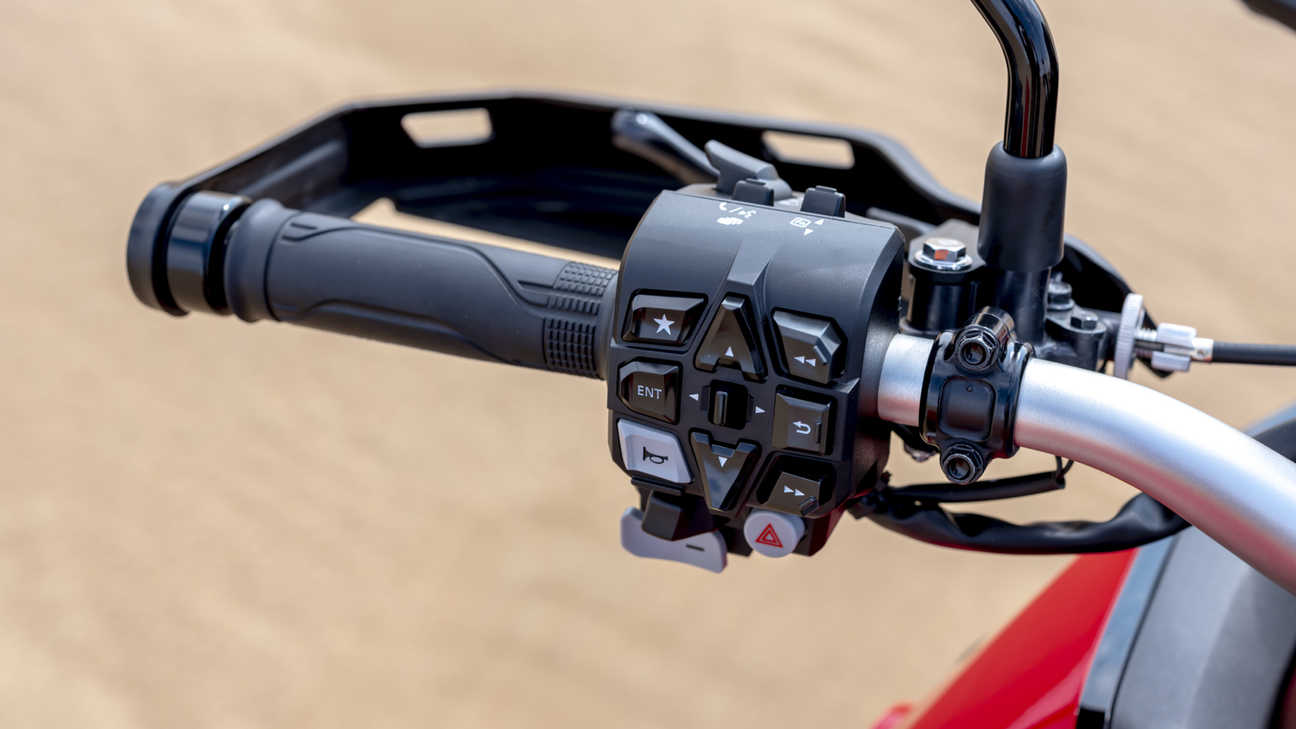 Honda Africa Twin, ripresa in studio della visuale dei piloti