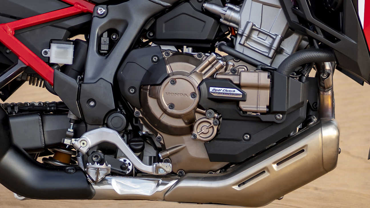 Honda Africa Twin, zoom sulla maniglia sinistra
