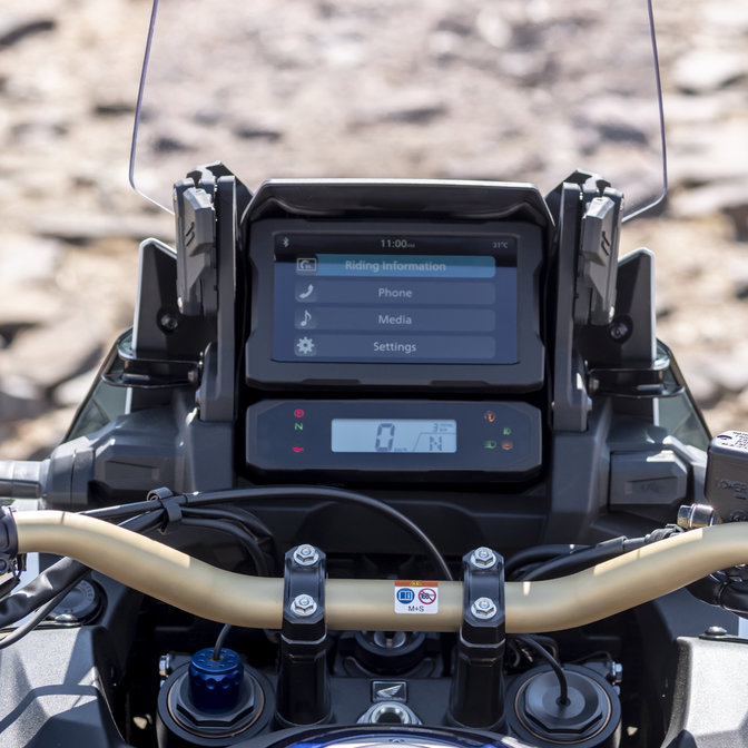 Honda Africa Twin Adventure Sports, zoom su contachilometri