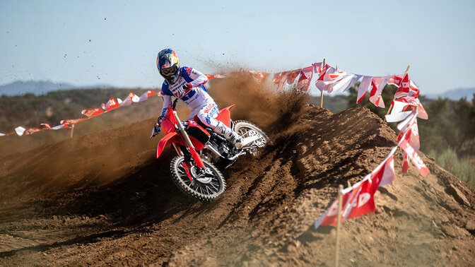 Honda CRF250R con Jett Lawrence, pilota di motocross