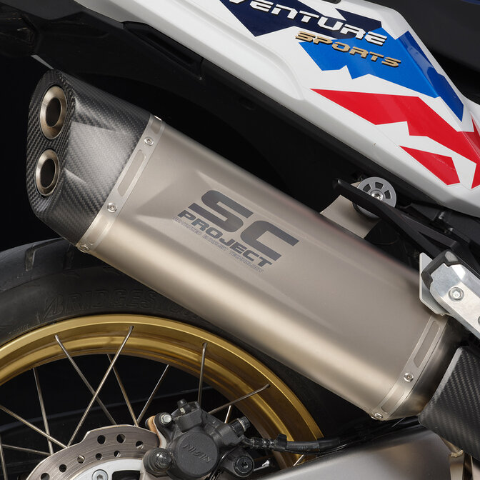 Vista statica del silenziatore SC-Project per Africa Twin