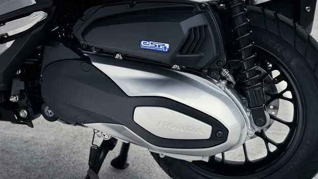 Motore sportivo Honda ADV350 con HSTC e alta efficienza nei consumi