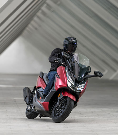 Panoramica Forza 125 Scooter Gamma Moto Honda