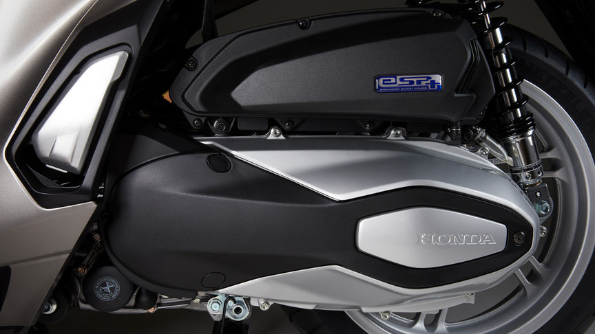 Honda SH350i: motore SOHC a 4 valvole raffreddato a liquido più potente