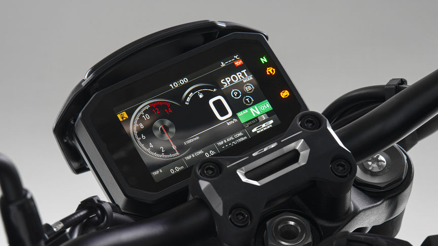 CB1000R Black Edition, schermo TFT da 5 pollici con sistema di controllo vocale per smartphone Honda