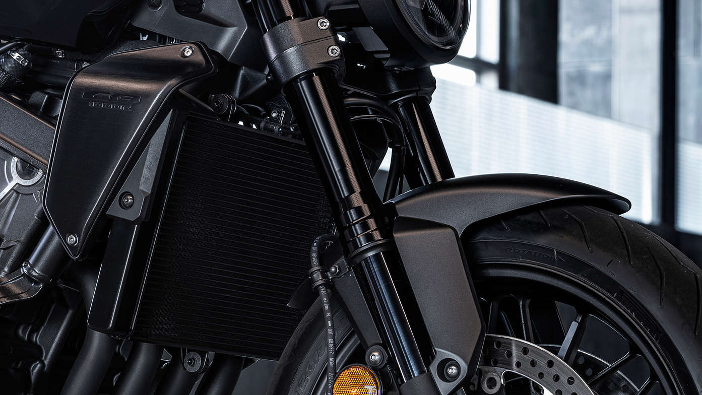 CB1000R Black Edition, sospensione anteriore completamente nera