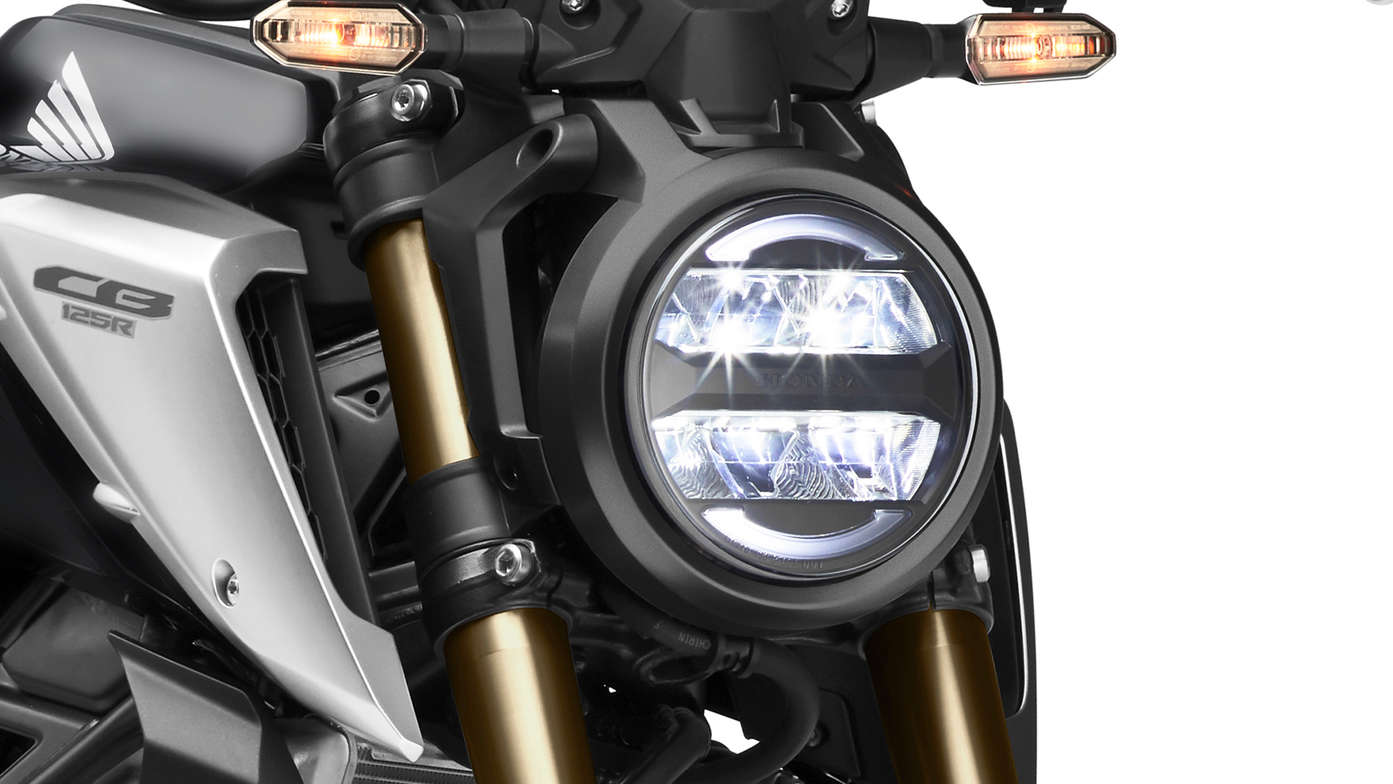 Honda CB125R, nitida illuminazione a LED