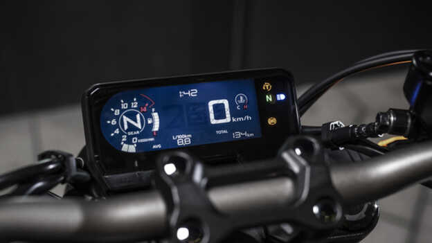 Strumenti digitali LCD con un nuovo design di facile lettura