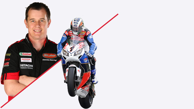 Immagine composita: ritratto di John McGuinness, vista anteriore di tre quarti di McGuinness in sella a una Fireblade, mentre fa un'impennata!