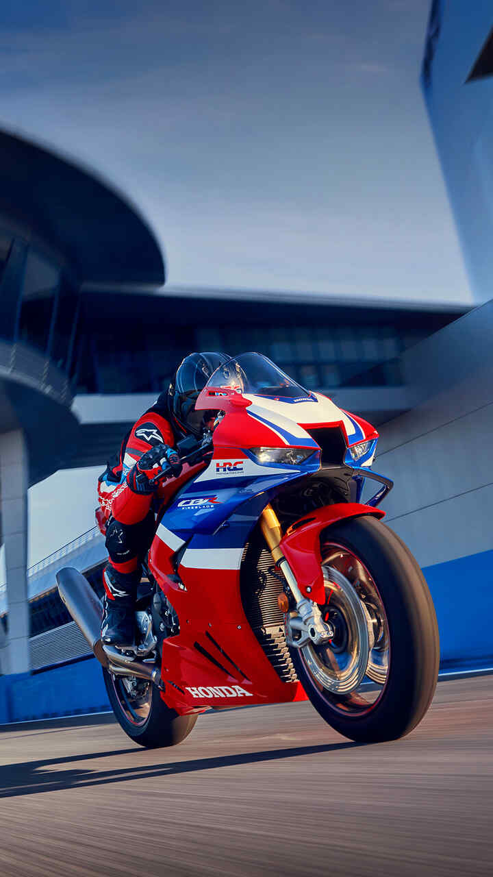 Honda CBR1000RR R Supersportiva Born To Race