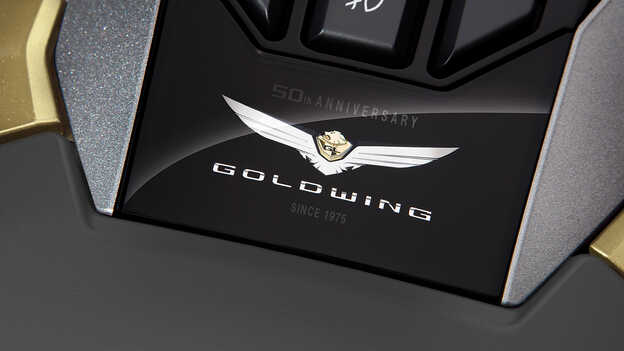 Honda GL1800 Gold Wing Tour, dotata di airbag