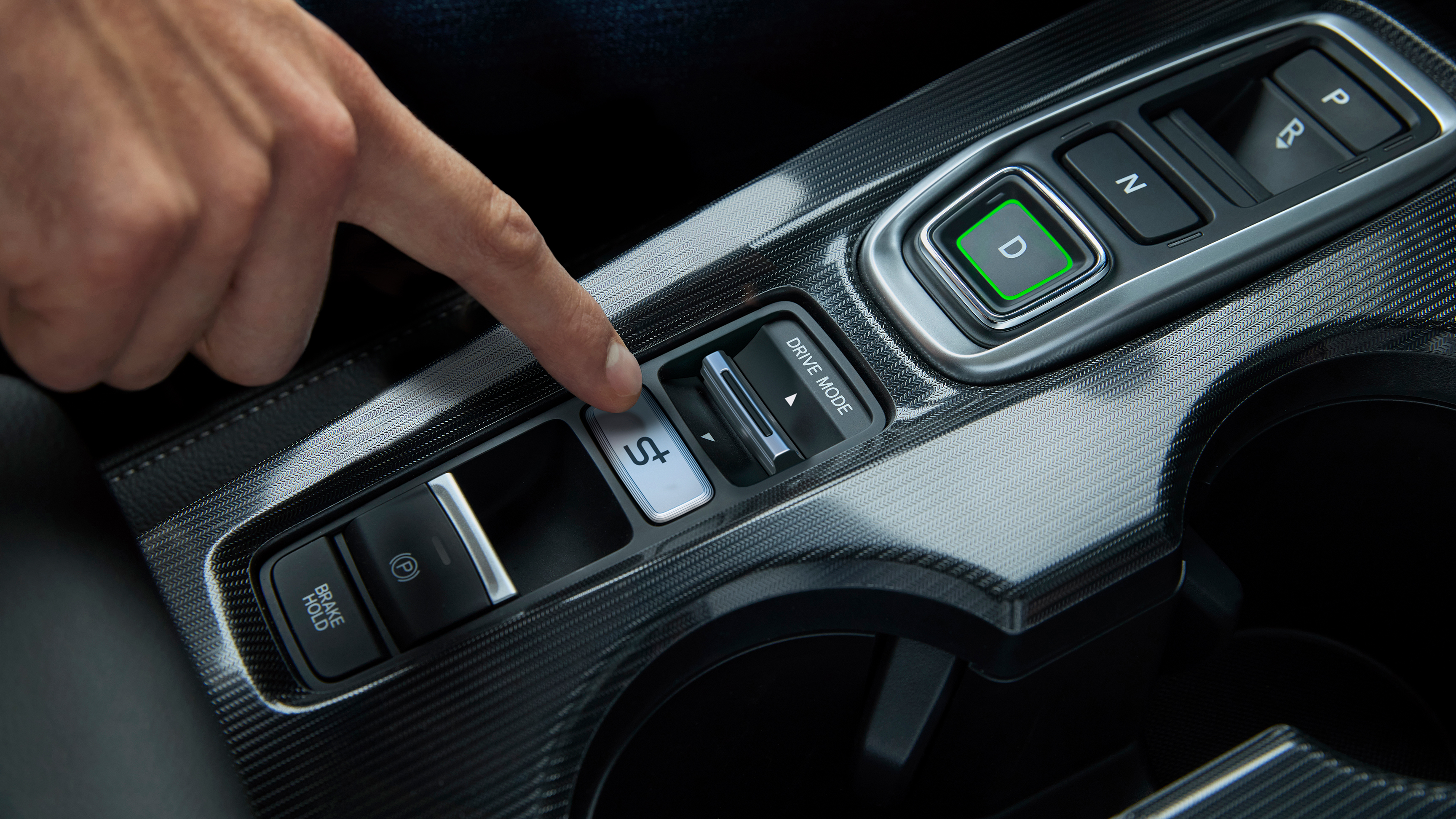 Focus sul pulsante Honda S+ Shift nella nuova Civic