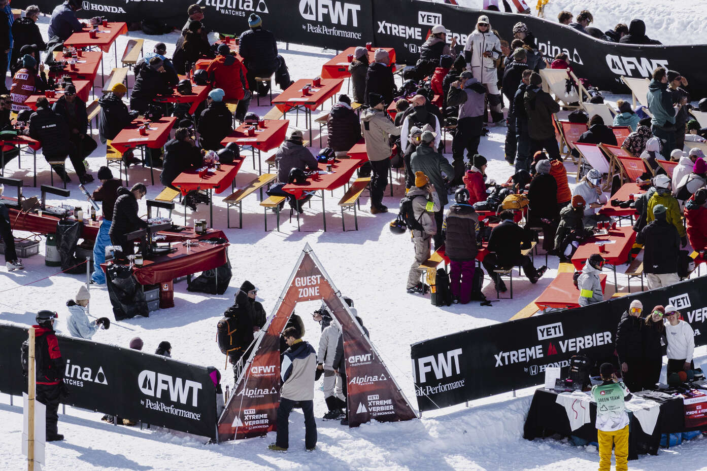 Vista dall'alto dell'area VIP dell'Xtreme Verbier by Honda