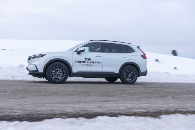 Vista laterale di Honda 0 SALOON e Honda 0 SUV