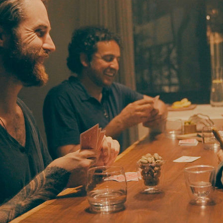 Dontbeafollower 125 Honda CB125R de c&ocirc;t&eacute; avec "Anika tuto"