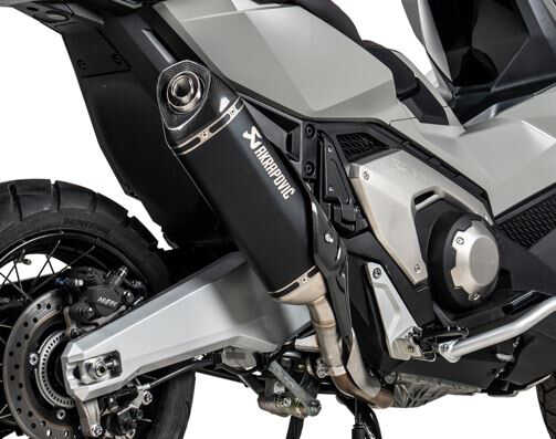 Terminale di scarico Akrapovic